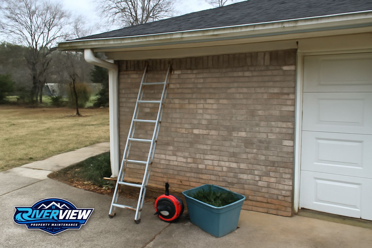 Exterior buildup relevant to holiday lighting installation
