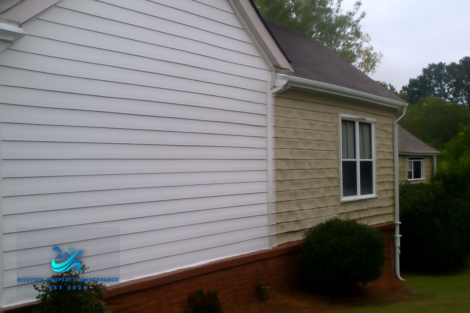 Clean Hardie board siding after soft washing service in Lawrenceville GA 30045