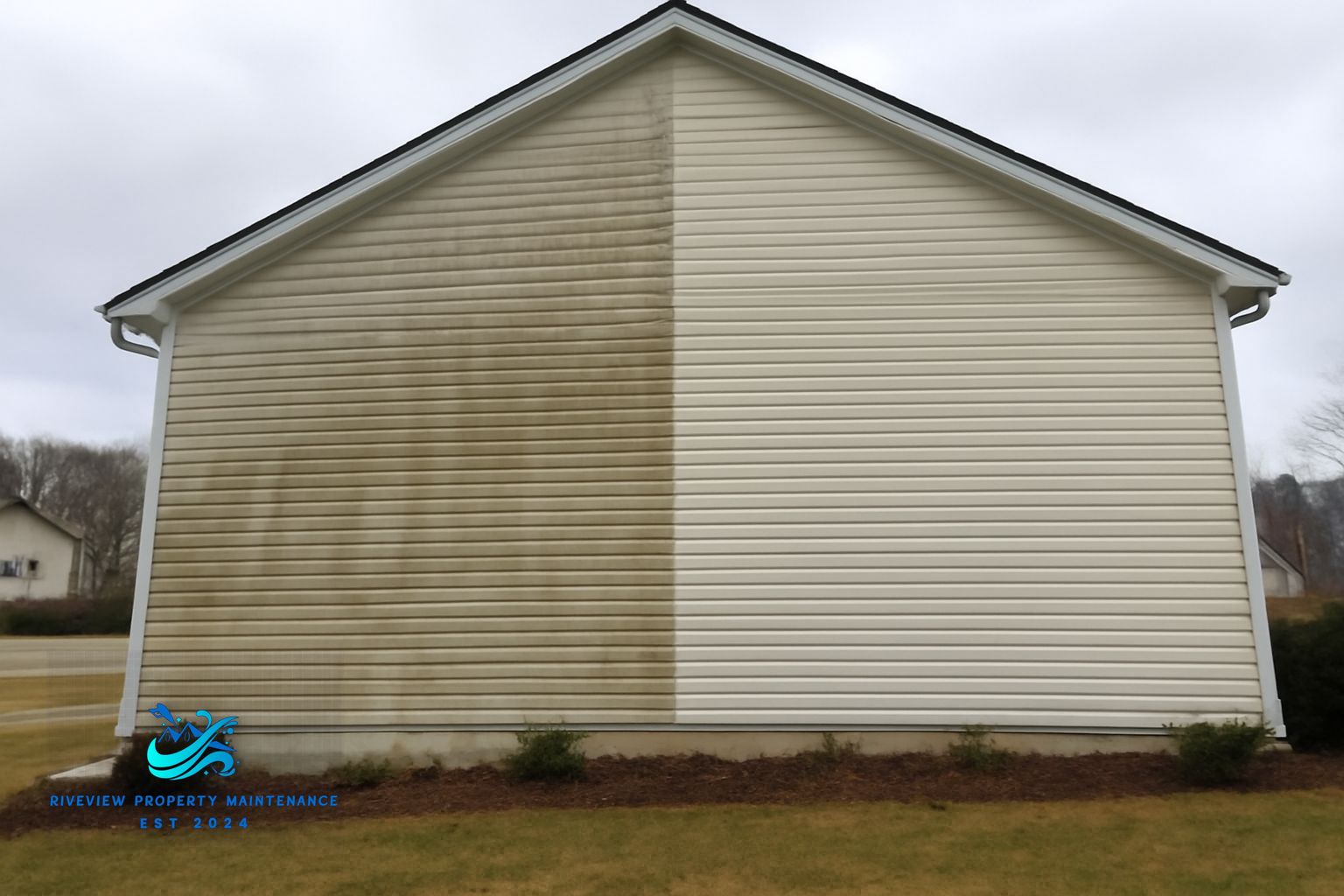Soft washing treatment applied to vinyl siding on a Winder, GA home removing mildew and pollen buildup