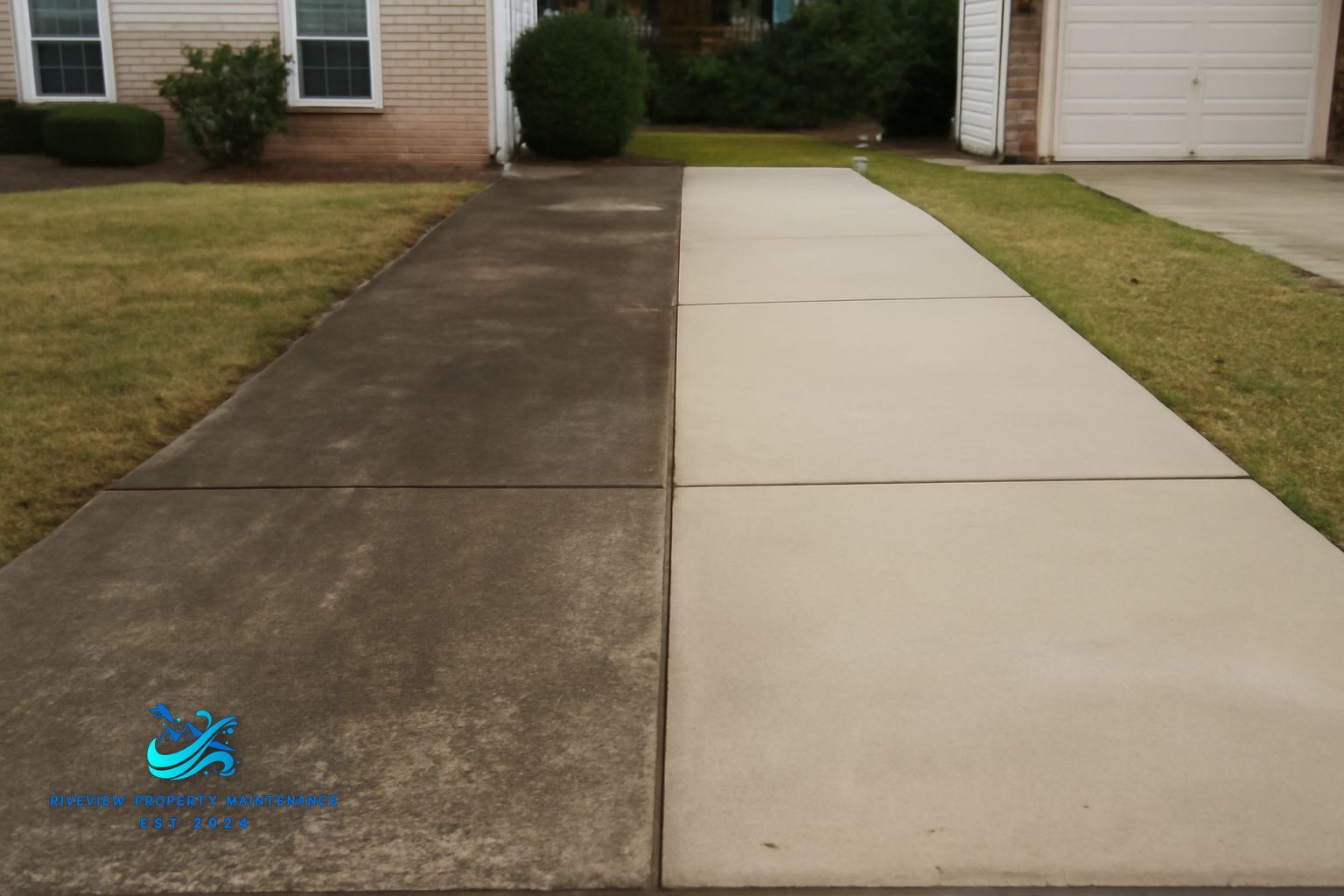 Sidewalk and front walkway cleaning at an Auburn GA home with algae removed from shaded concrete