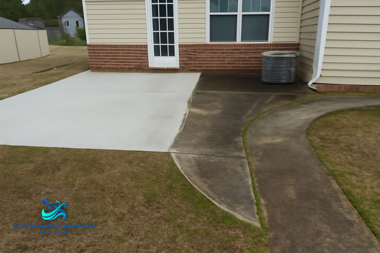 Clean concrete patio and sidewalk after Riverview pressure washing in Barrow County Georgia
