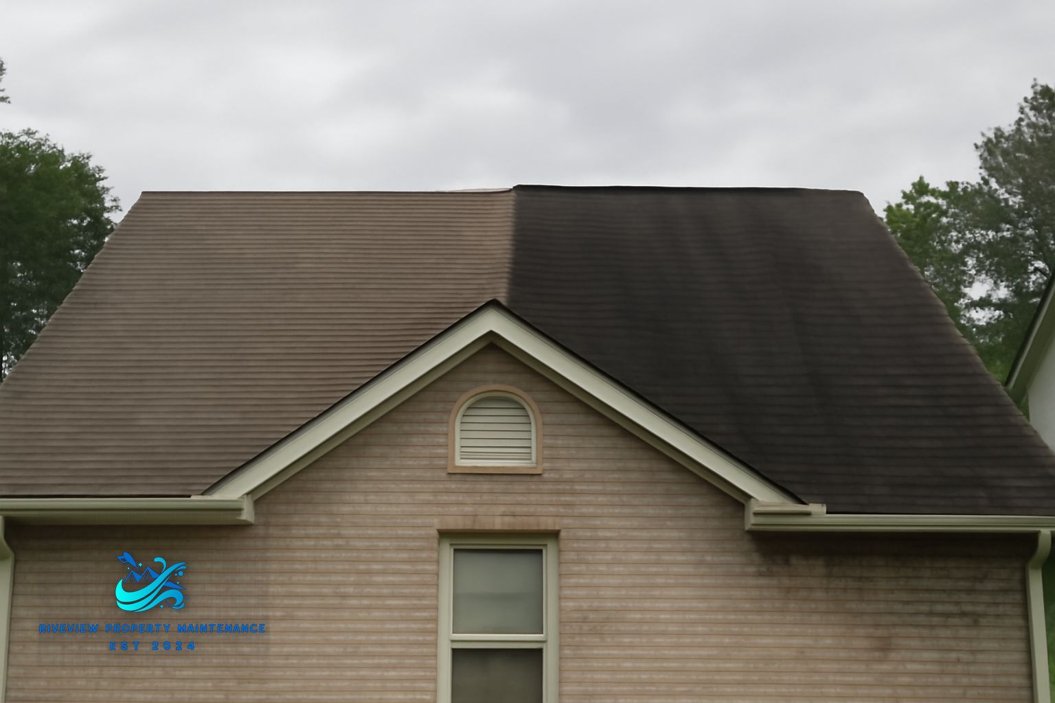 Pressure washing crew working on a residential property in Lawrenceville, Gwinnett County Georgia