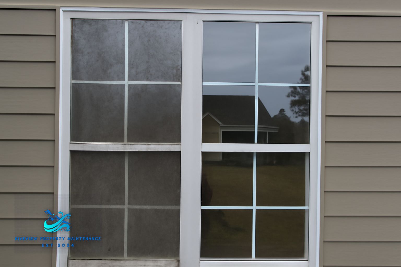 Streak-free window cleaning on a Winder GA home after pine pollen season